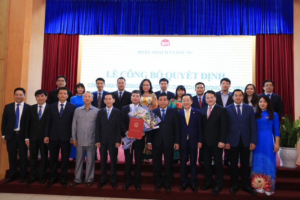 Công nhận Hội đồng và Chủ tịch Hội đồng Học viện Chính sách và Phát triển - 1 Công nhận Hội đồng và Chủ tịch Hội đồng Học viện Chính sách và Phát triển - 1