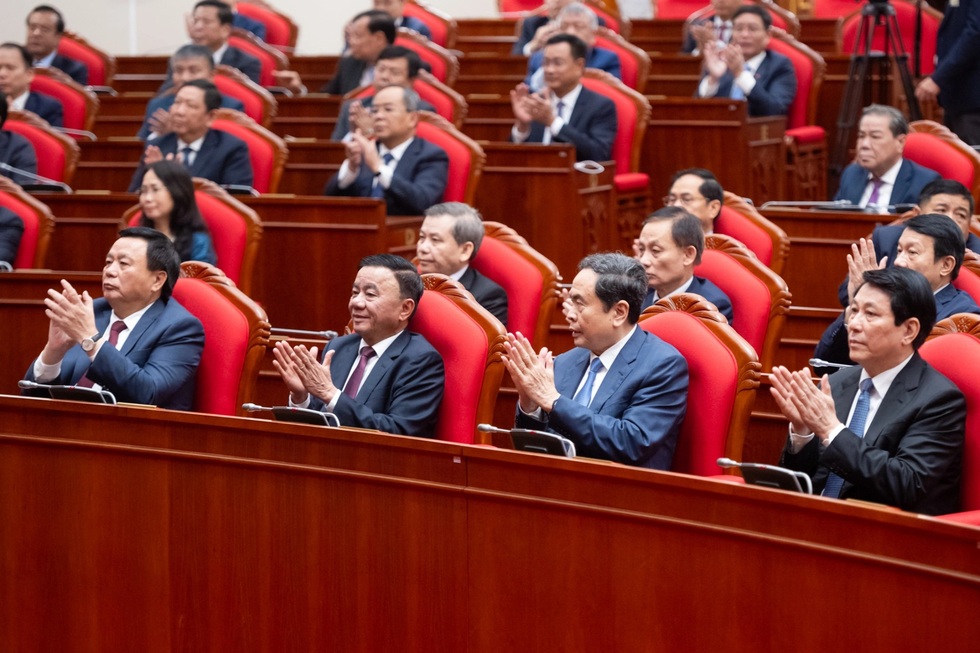 Thống nhất giới thiệu nhân sự Ban Chấp hành Trung ương khóa mới - 2 Thống nhất giới thiệu nhân sự Ban Chấp hành Trung ương khóa mới - 2