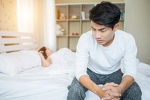 Bị bắt ngoại tình ở nhà nghỉ, tôi rất sốc trước hành động sau này của vợ