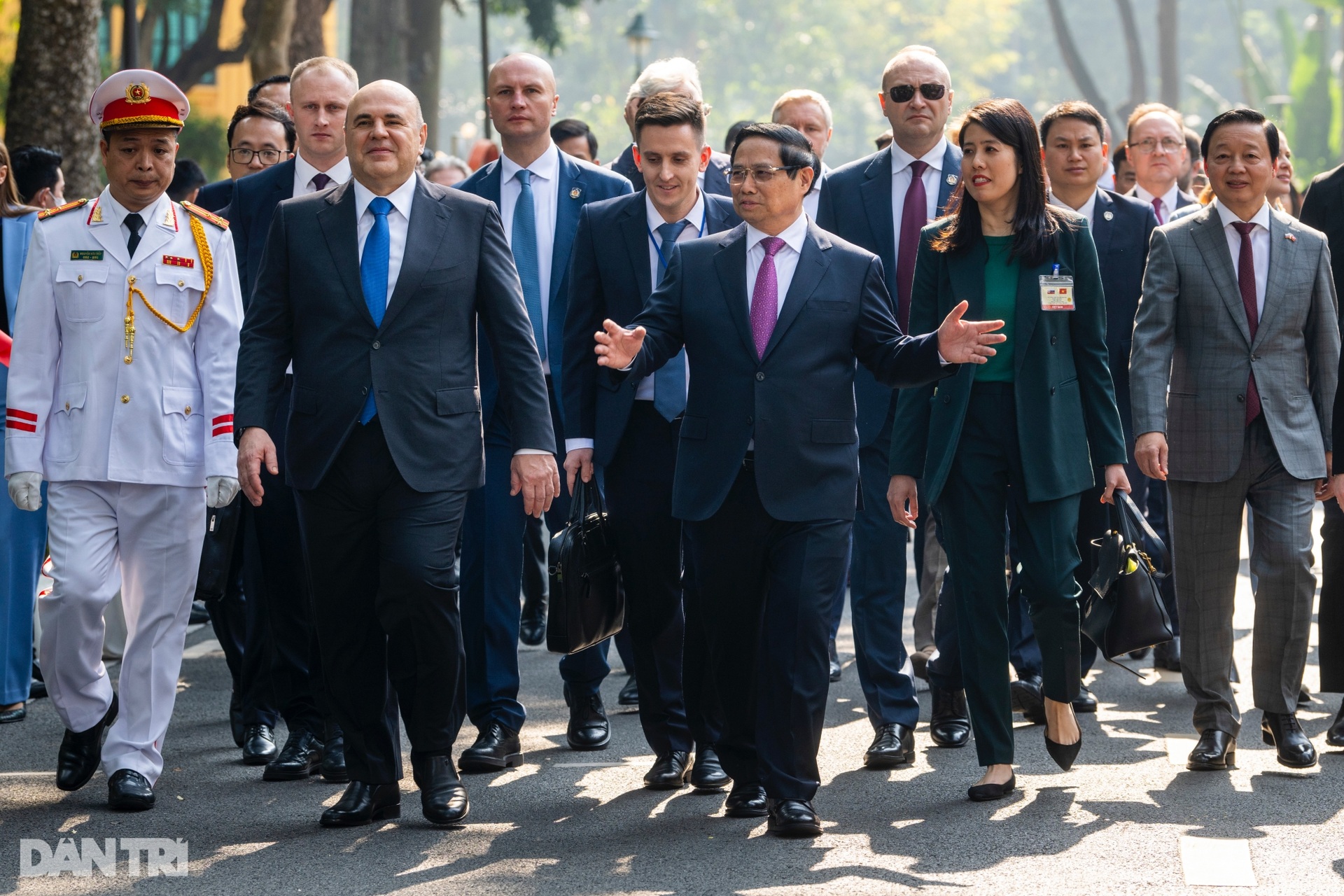 Thủ tướng Phạm Minh Chính chủ trì lễ đón Thủ tướng Nga thăm Việt Nam - 4 Thủ tướng Phạm Minh Chính chủ trì lễ đón Thủ tướng Nga thăm Việt Nam - 4