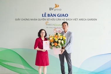 Khu đô thị Bách Việt Lake Garden bàn giao sổ đỏ cho cư dân