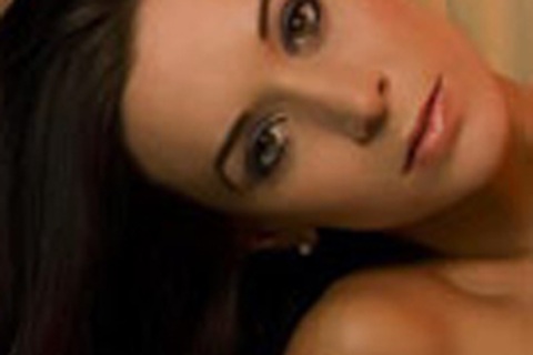 Thêm một người đẹp rút khỏi cuộc thi Nữ hoàng du lịch quốc tế