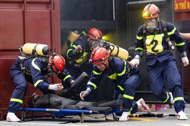 "Nảy lửa" ở hội thi thể thao nghiệp vụ cứu nạn, cứu hộ tại TPHCM