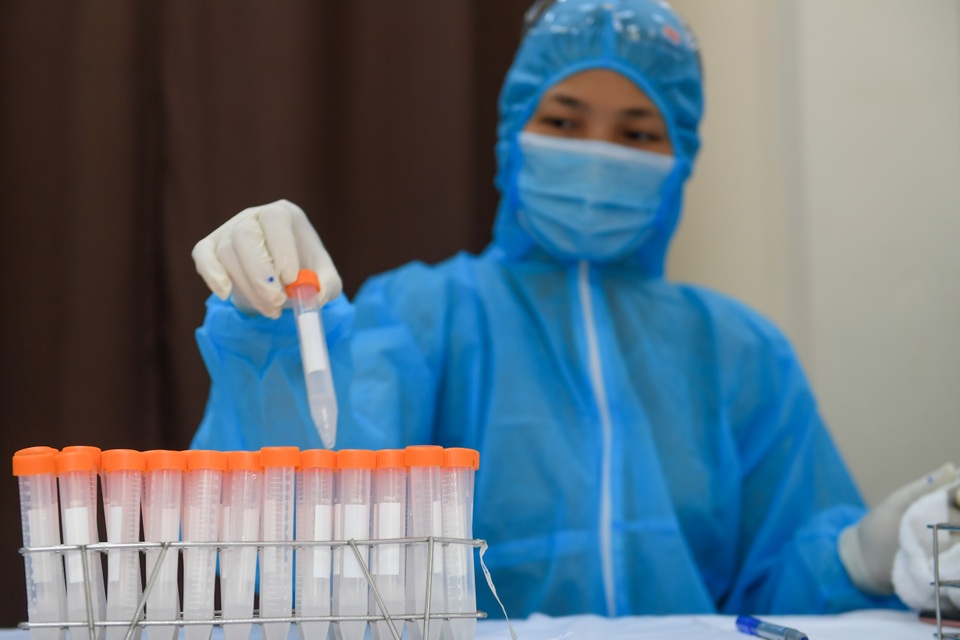 Hà Nội thêm 2 ca dương tính SARS-CoV-2, có F1 của nguyên GĐ Hacinco - 1 Hà Nội thêm 2 ca dương tính SARS-CoV-2, có F1 của nguyên GĐ Hacinco - 1
