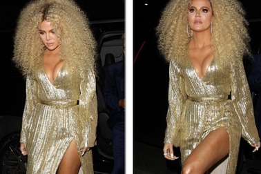 Khloe Kardashian "lộ" ngực khủng, chân dài