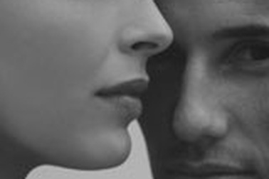 Những con sâu róm trên cây tình yêu