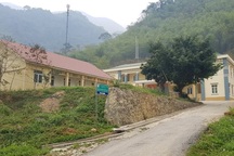 Tham gia đánh bạc, 3 cán bộ bị đình chỉ công tác