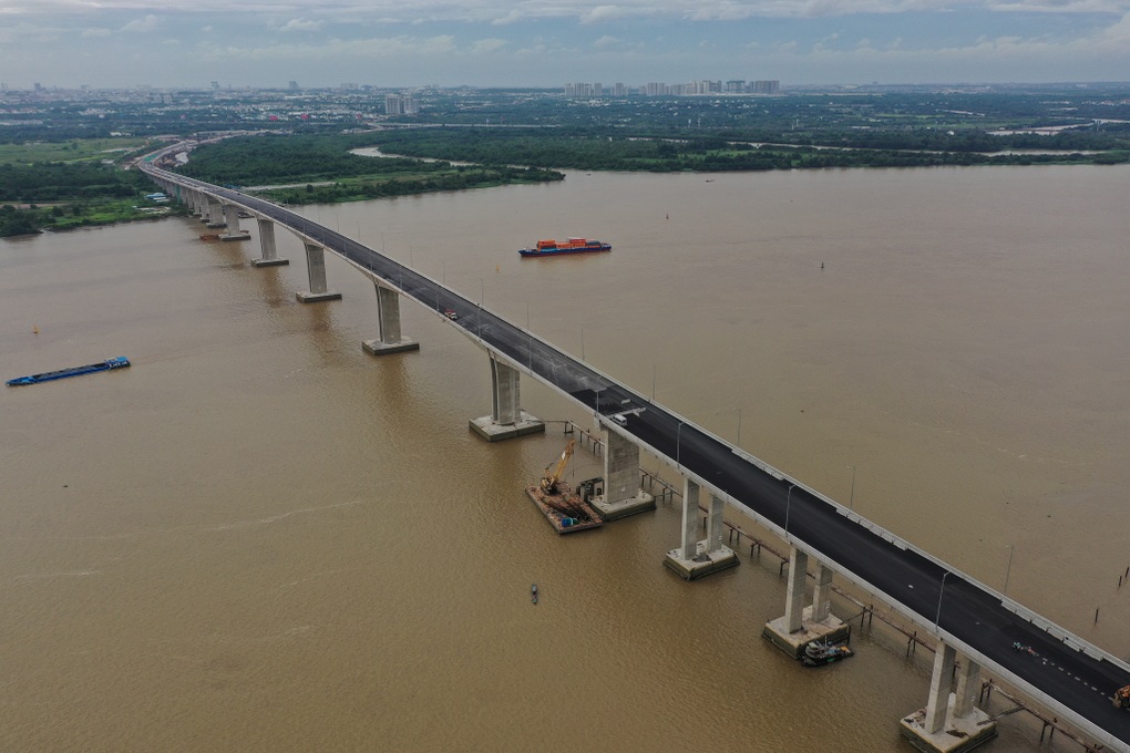 Thủ tướng kiểm tra tiến độ cầu Nhơn Trạch trong đêm - 2 Thủ tướng kiểm tra tiến độ cầu Nhơn Trạch trong đêm - 2