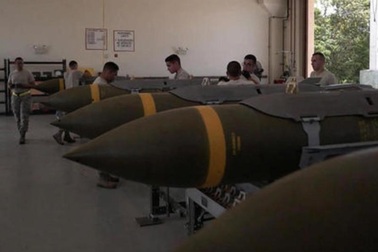 Pháo đài Mỹ ở Thái Bình Dương thêm hơn 800.000 quả bom