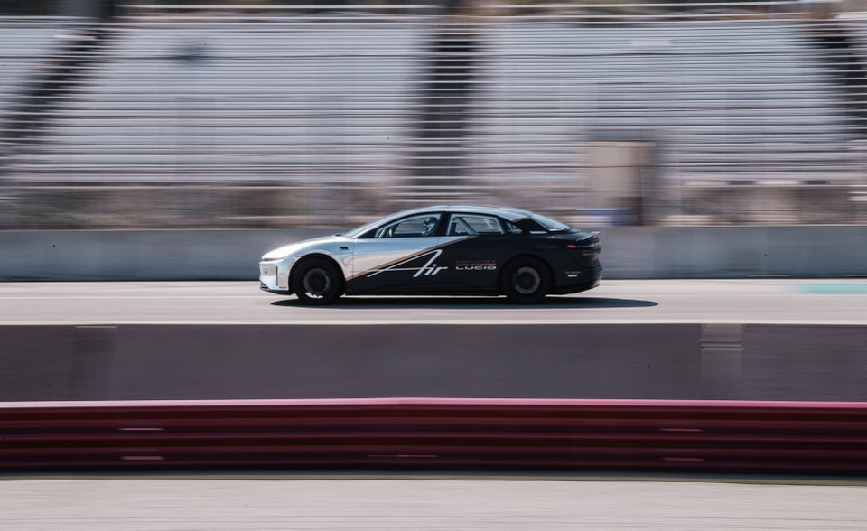 Sedan thể thao chạy điện Lucid Air - đối thủ cực gắt của Tesla - 3 Sedan thể thao chạy điện Lucid Air - đối thủ cực gắt của Tesla - 3