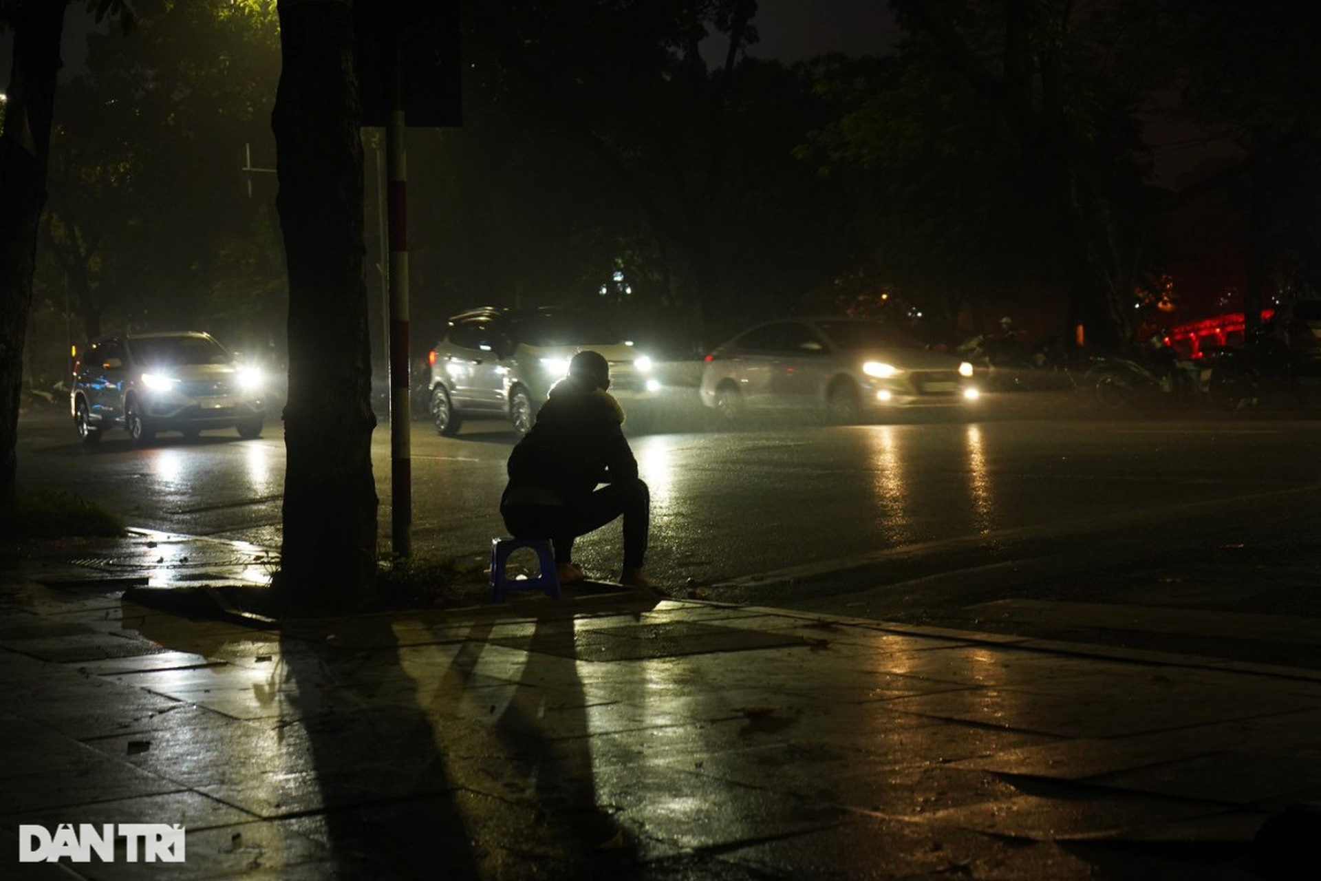 Hồ Gươm tắt đèn tưởng niệm nạn nhân tử vong trong đại dịch Covid-19 - 9