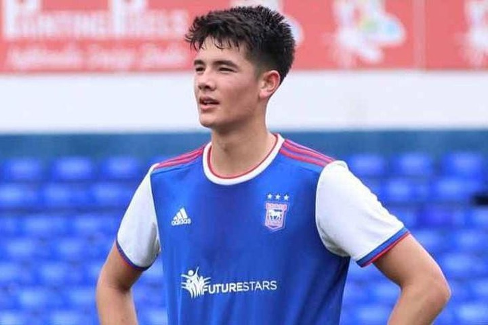 Ngôi sao trẻ Indonesia lọt vào tầm ngắm của Man Utd - 2 Ngôi sao trẻ Indonesia lọt vào tầm ngắm của Man Utd - 2