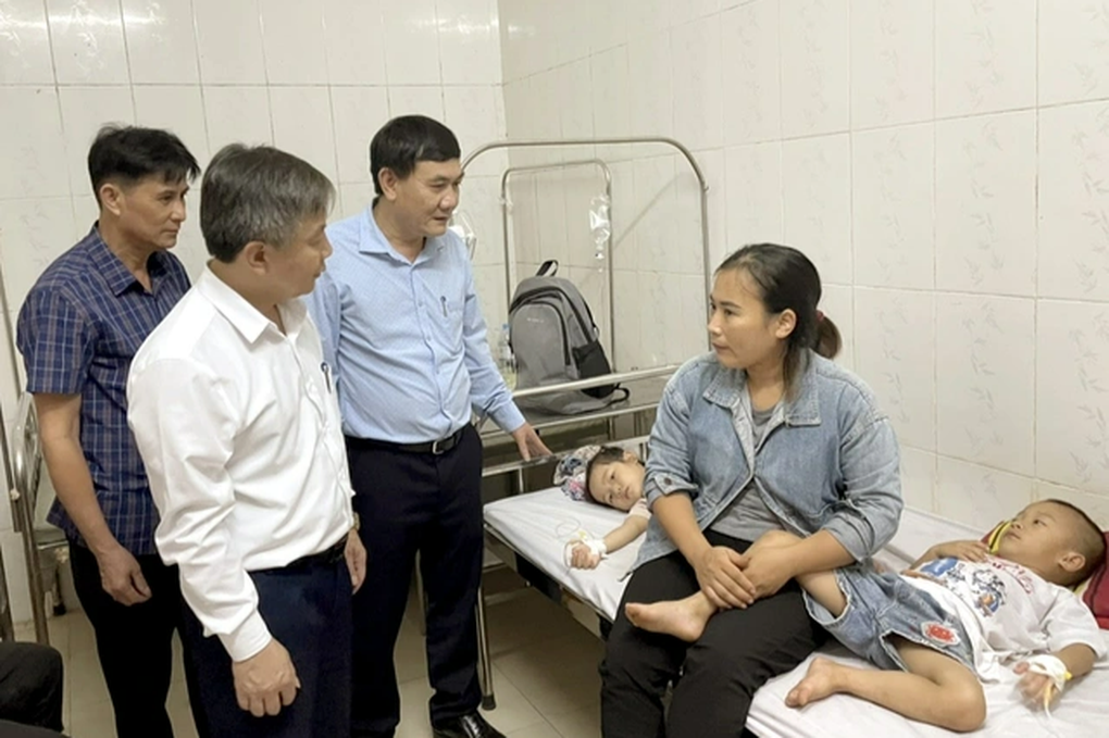 Vụ 76 trẻ mầm non nghi ngộ độc: Học sinh ăn sữa chua do cô giáo làm - 2 Vụ 76 trẻ mầm non nghi ngộ độc: Học sinh ăn sữa chua do cô giáo làm - 2