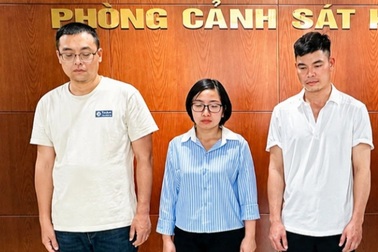 Khởi tố 3 bị can xả chất thải từ trang trại lợn ra môi trường