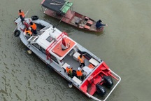 Tìm thấy 4 mẹ con nghi nhảy cầu Đông Trù ở Hà Nội