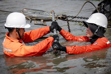 Hơn 99% khách hàng tại miền Trung - Tây Nguyên được cấp điện trở lại