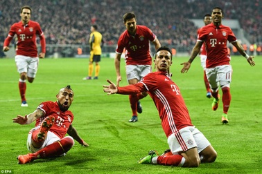 Bayern Munich nghiền nát Arsenal với tỉ số “một bàn tay”