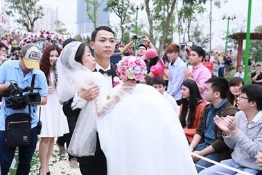 Những chuyện tình cổ tích, “lấy nước mắt” bạn trẻ năm 2014