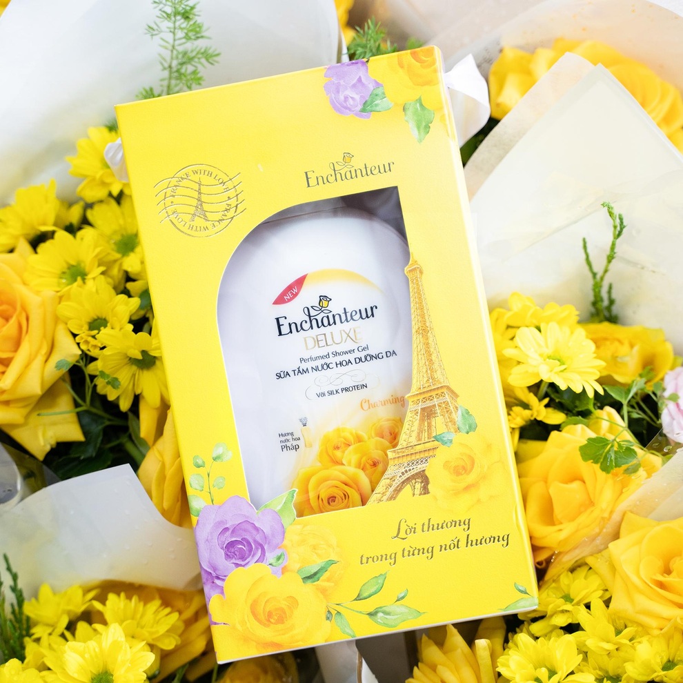 Enchanteur và hành trình trao gửi hộp quà nhân ngày Nhà giáo Việt Nam đến những người ươm mầm tri thức - 2 Enchanteur và hành trình trao gửi hộp quà nhân ngày Nhà giáo Việt Nam đến những người ươm mầm tri thức - 2