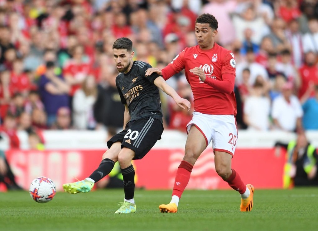 Arsenal giúp Man City vô địch Premier League sớm 3 trận - 1 Arsenal giúp Man City vô địch Premier League sớm 3 trận - 1