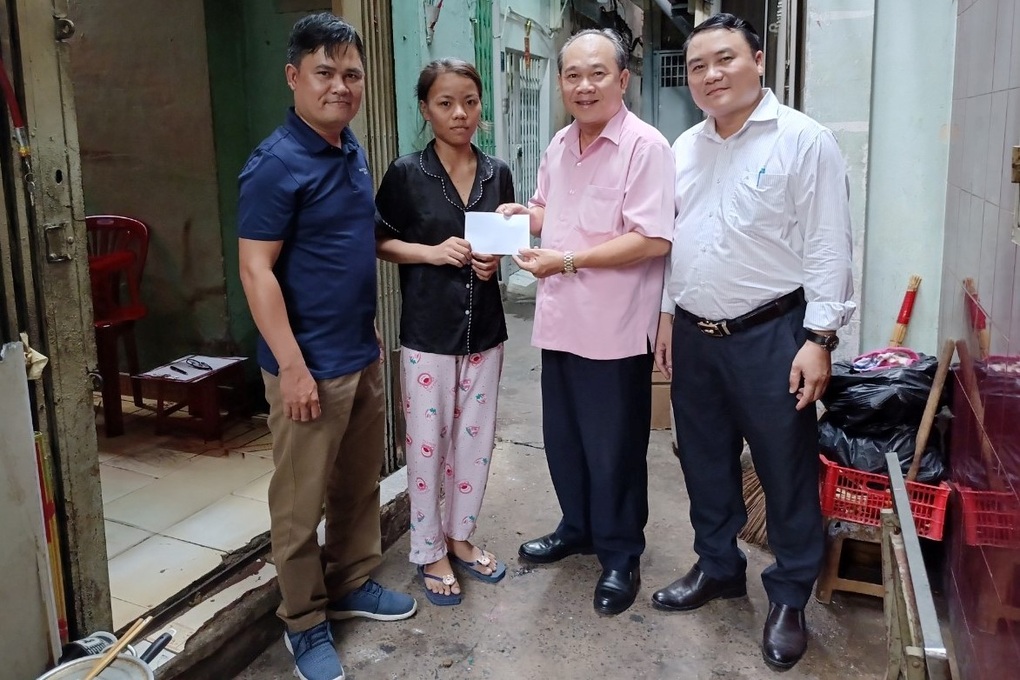 Bạn đọc Dân trí giúp em Ngọc Mai hơn 276 triệu đồng - 3 Bạn đọc Dân trí giúp em Ngọc Mai hơn 276 triệu đồng - 3