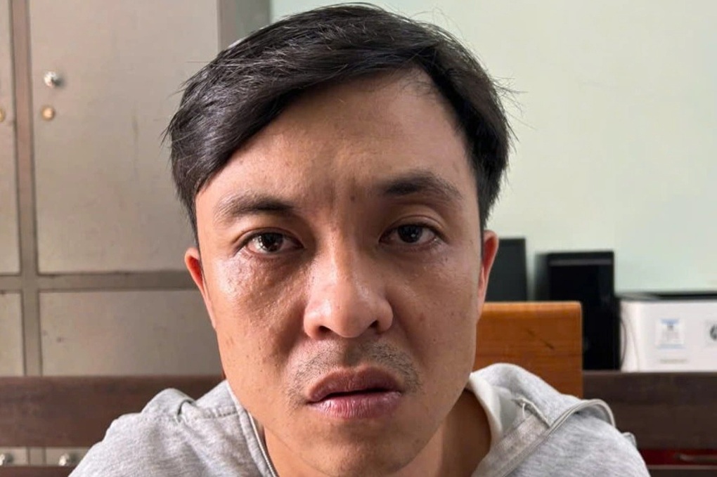 Đập vỡ kính ô tô, trộm túi xách của nữ tài xế lấy 15 triệu đồng chơi game - 1 Đập vỡ kính ô tô, trộm túi xách của nữ tài xế lấy 15 triệu đồng chơi game - 1