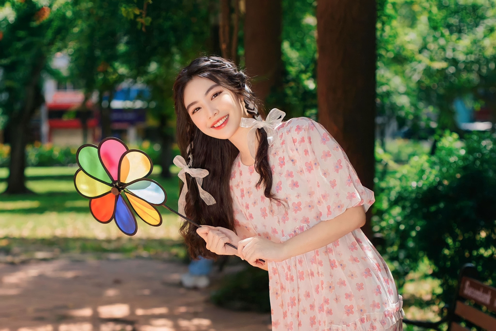 Con gái MC Quyền Linh cao 1,70m vừa xinh đẹp, vừa có nhiều tài lẻ - 4 Con gái MC Quyền Linh cao 1,70m vừa xinh đẹp, vừa có nhiều tài lẻ - 4