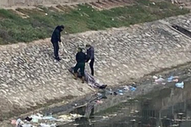 Phát hiện thi thể không có quần áo tại sông Tô Lịch