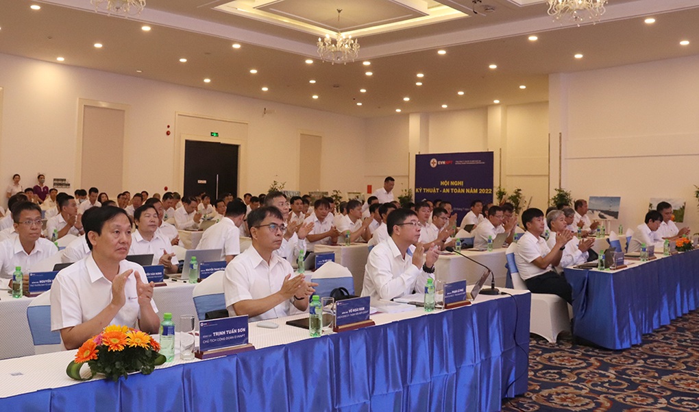 Ứng dụng công nghệ và chuyển đổi số trong lưới điện truyền tải - 2 Ứng dụng công nghệ và chuyển đổi số trong lưới điện truyền tải - 2