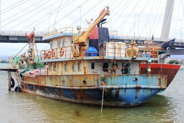 Vụ vay tiền đóng tàu vỏ thép: Khó thu hồi nợ, ngân hàng kiện ngư dân