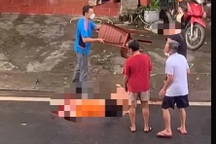 Chồng chém vợ gục trên đường rồi liên tiếp cầm dao tự vẫn
