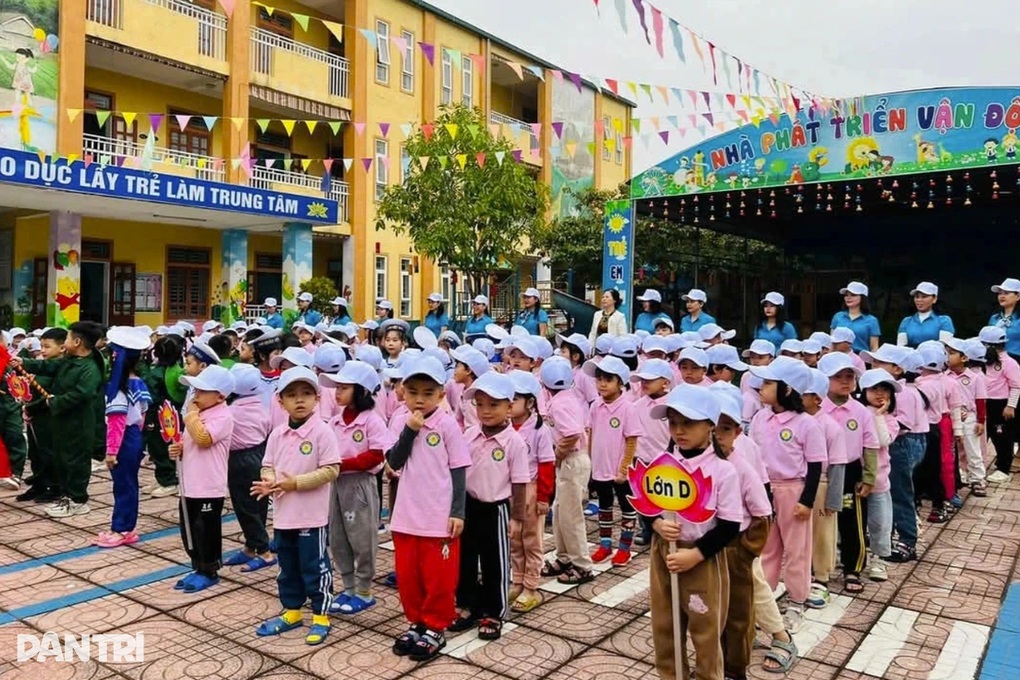 Vụ hơn 300 giáo viên thành con nợ: Nhiều trường đã thấy văn bản nộp tiền - 2 Vụ hơn 300 giáo viên thành con nợ: Nhiều trường đã thấy văn bản nộp tiền - 2