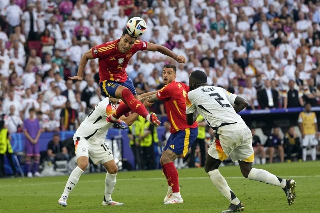 UEFA bình chọn 10 bàn thắng đẹp nhất Euro 2024 - 7 UEFA bình chọn 10 bàn thắng đẹp nhất Euro 2024 - 7