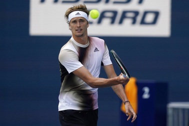 Rublev thất bại, Zverev nhọc nhằn đi tiếp ở Miami Open