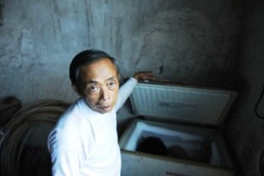 Giữ xác con trong tủ lạnh suốt 6 năm trời