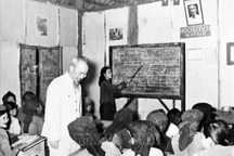 Hành trình 80 năm ngành Giáo dục: Những cuộc cải cách chấn hưng giáo dục