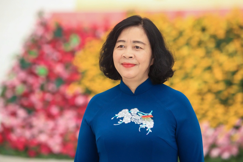 Ms. Bui Thi Minh Hoai re-elected as Secretary of the Hanoi Party Committee - 1 Bà Bùi Thị Minh Hoài tái đắc cử Bí thư Thành ủy Hà Nội - 1