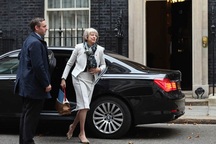 Cảnh sát giải cứu thần tốc Thủ tướng Anh ở cách vụ tấn công chỉ 40 mét