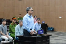 Cựu Thứ trưởng Hoàng Quốc Vượng không nhớ thời điểm nhận tiền và ở đâu