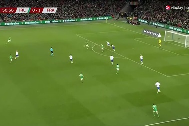 Siêu phẩm của Pavard giúp Pháp đánh bại Ireland