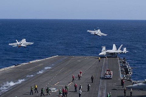 Hành trình băng qua Thái Bình Dương của tàu sân bay Mỹ trên đường tới Việt Nam