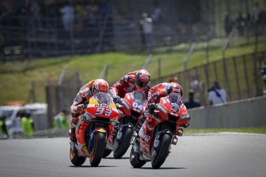 Chặng 6 MotoGP 2019: Petrucci thắng ấn tượng tại Mugello