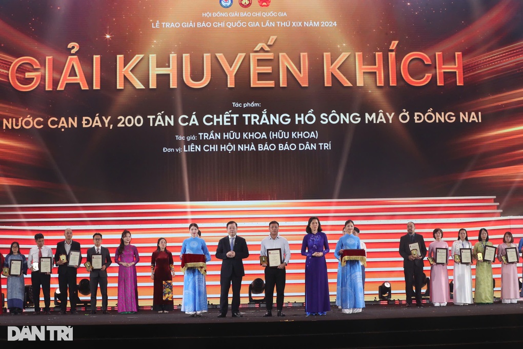 Báo Dân trí đạt Giải C Giải Báo chí Quốc gia - 3 Báo Dân trí đạt Giải C Giải Báo chí Quốc gia - 3