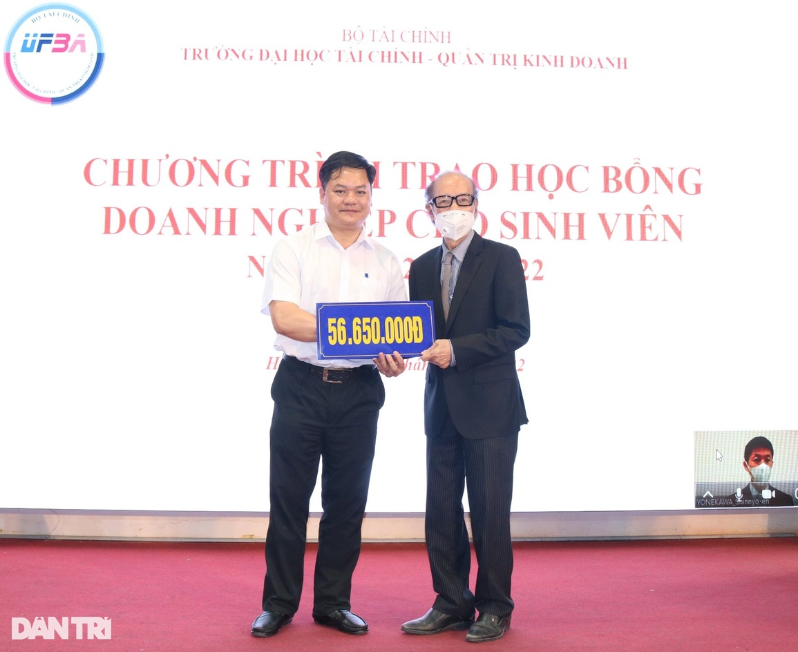 Mẹ đã khóc khi em được nhận học bổng Nguyễn Trường Tộ! - 3 Mẹ đã khóc khi em được nhận học bổng Nguyễn Trường Tộ! - 3