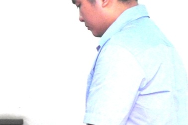 Tổ trưởng kim hoàn “rút ruột” gần 100 lượng vàng để cá độ bóng đá