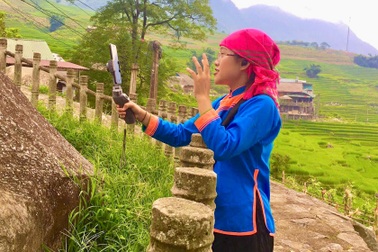 Cô gái dân tộc mở tour online, đưa du khách khám phá Sa Pa qua màn hình