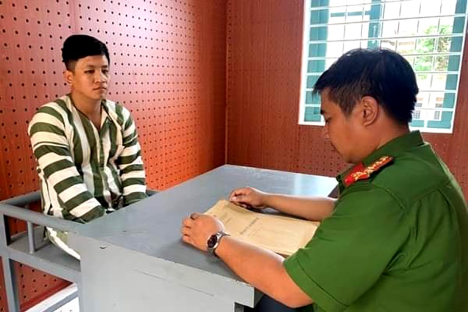 Đối tượng đánh dã man nữ sinh sau va chạm giao thông từng lĩnh án 8 năm tù - 2 Đối tượng đánh dã man nữ sinh sau va chạm giao thông từng lĩnh án 8 năm tù - 2