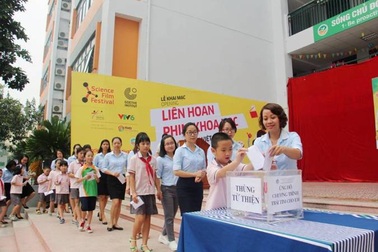 Gần 1700 học sinh cán bộ, giáo viên chung tay ủng hộ chương trình mổ tim miễn phí cho trẻ em nghèo