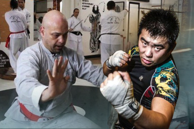 Cao thủ Flores tới võ đường của Từ Hiểu Đông để thách đấu