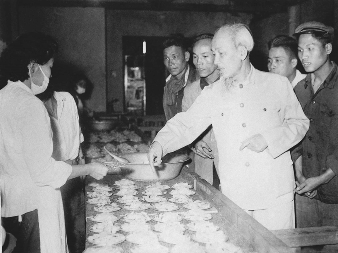 Học Bác là không ngừng nghiên cứu, sáng tạo - 2